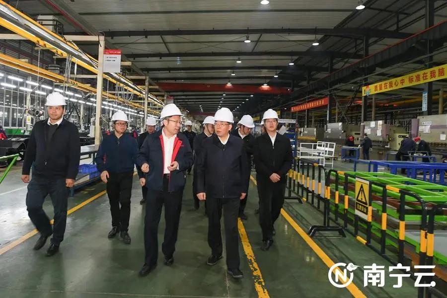 On December 20 2021 Xu Hairong member of the Standing Committee of the Party committee of the autonomous region and Secretary of Nanning Municipal Party committee and Liao Liyong acting mayor visited Sunlong Guangxi for investigation and reception