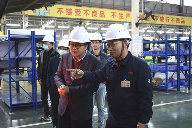 Make concerted efforts to promote Guangxi's industrial acceleration